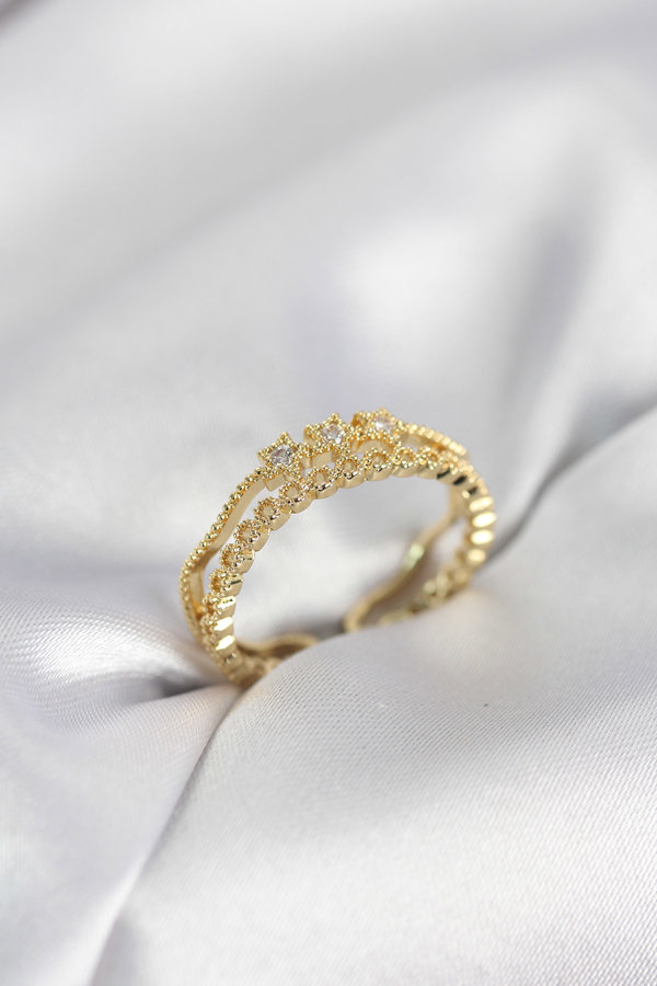 Gold Renk Minimal Yıldızlı Model Kadın Yüzük